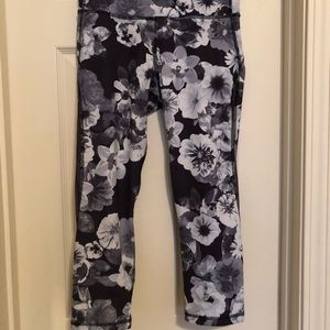 Flower crop leggings